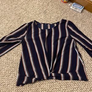 teens blouse, twist in front.
